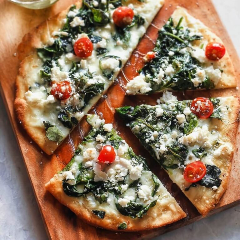 Easy Spinach and Feta Flatbread Pizza Recipe for Quick, Flavorful Meals